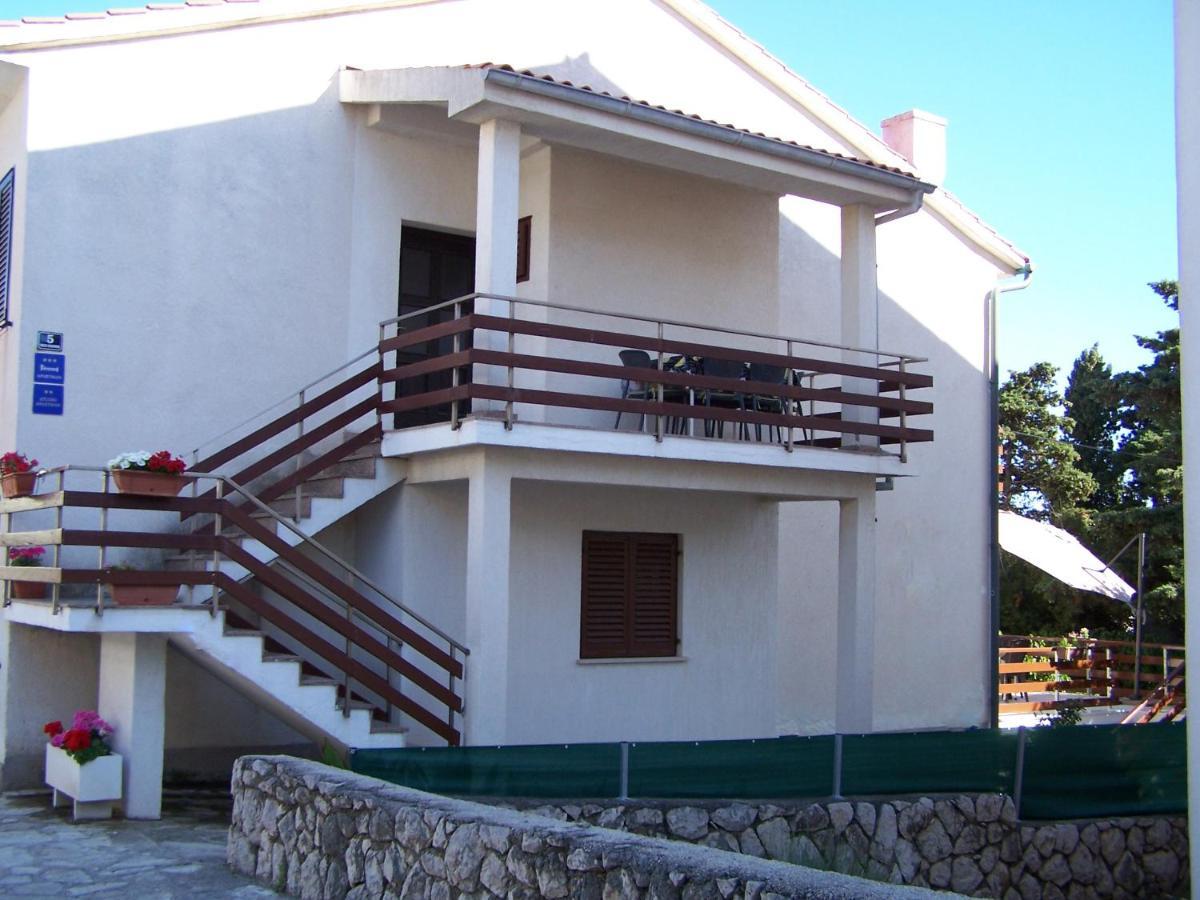 Apartments Sestan Novalja Exterior photo
