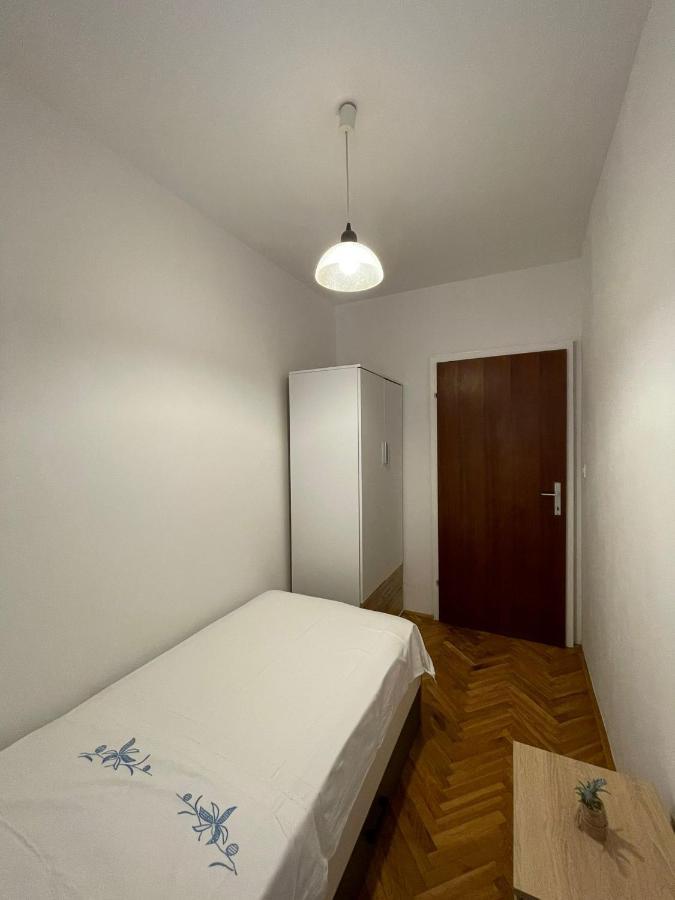 Apartments Sestan Novalja Exterior photo