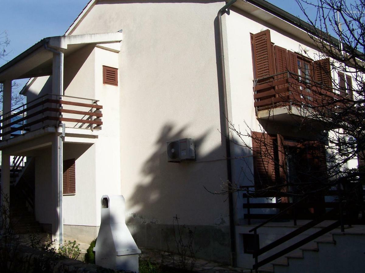 Apartments Sestan Novalja Exterior photo